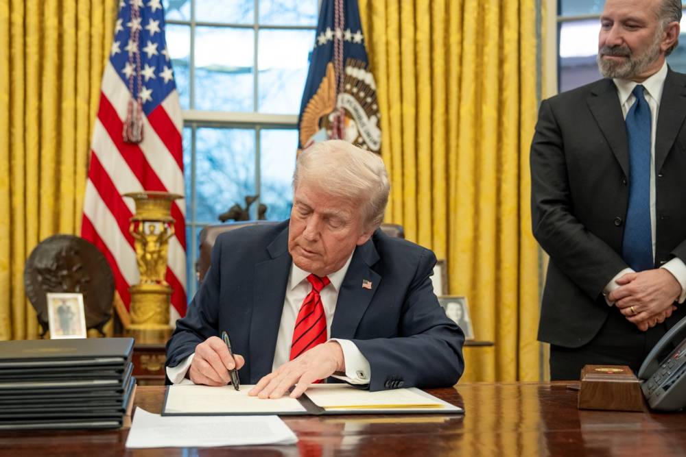 Trump, Chicago Belediye Başkanı ve Illinois Valisi'nin hapse atılmasını istedi