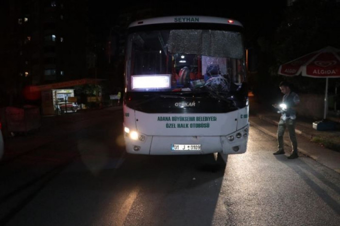 Adana'da otobüsün çarptığı yaya hayatını kaybetti