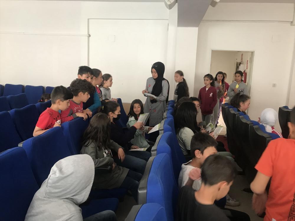Aladağ'da öğrencilere sağlık semineri verildi