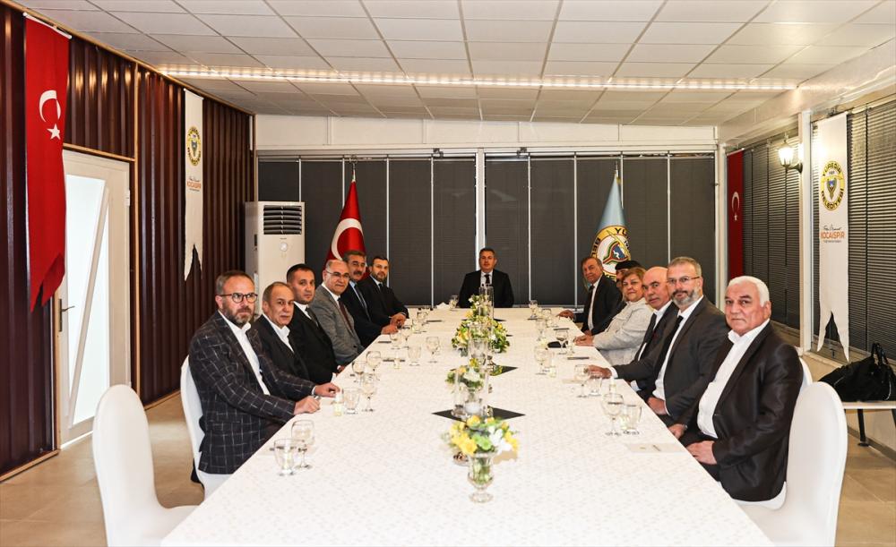 Vali Süleyman Elban, belediye başkanlarıyla bir araya geldi