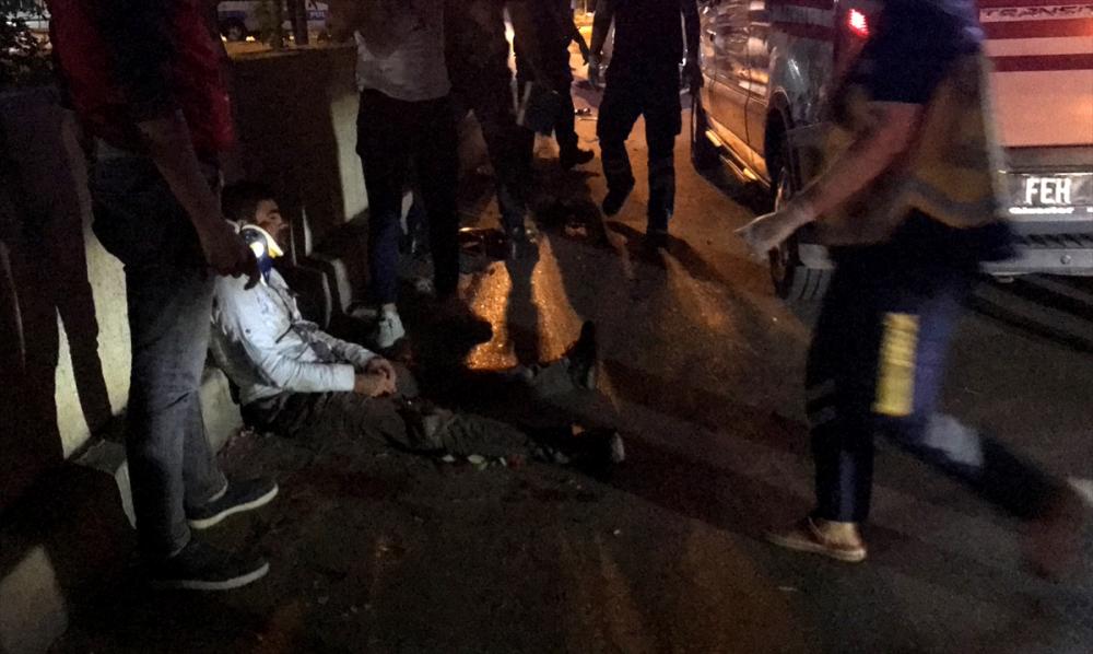 Adana'da otomobilin çarptığı elektrikli bisikletteki baba yaralandı, oğlu öldü