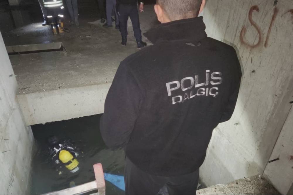 Adana'da inşaatın bodrumunda biriken suya d&uuml;şen kişi hayatını kaybetti