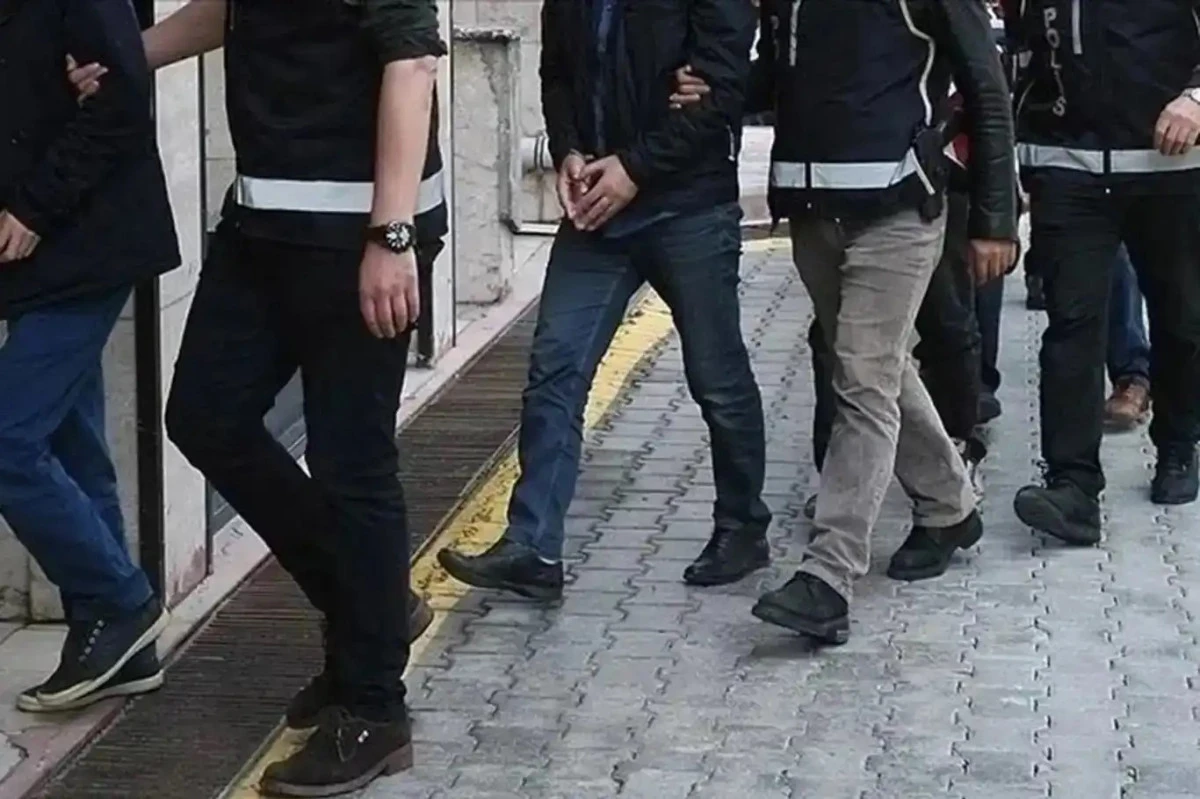 Adana merkezli 10 ilde 