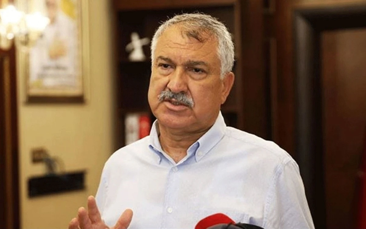 Adana ve Büyükçekmece'nin belediye başkanları görevinden uzaklaştırıldı 