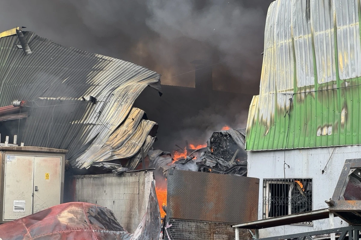 Adana'da geri d&ouml;n&uuml;ş&uuml;m tesisinde yangın