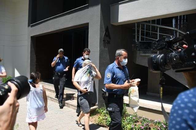 Adana'da kocasını bıçaklayarak öldürmekle suçlanan kadının tutukluluk hali sürecek