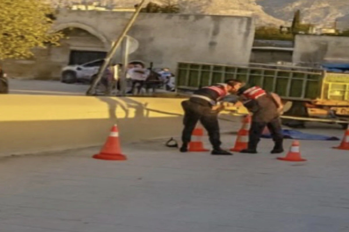 Adana'da tarihi köprüde feci kaza: 1 ölü