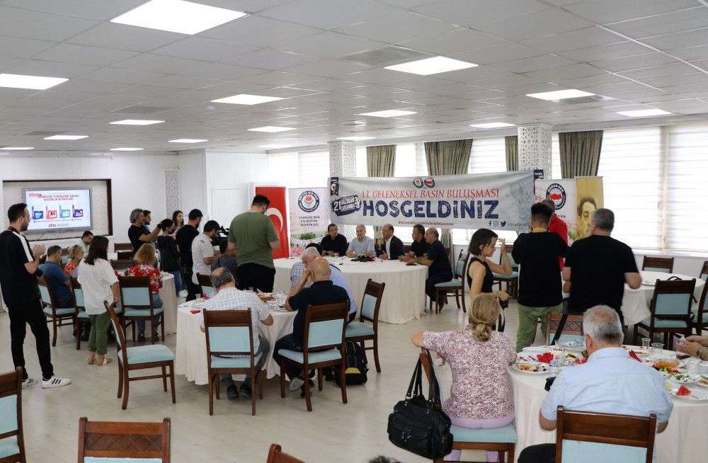 EĞİTİM-BİR-SEN BASIN MENSUPLARINI UNUTMADI