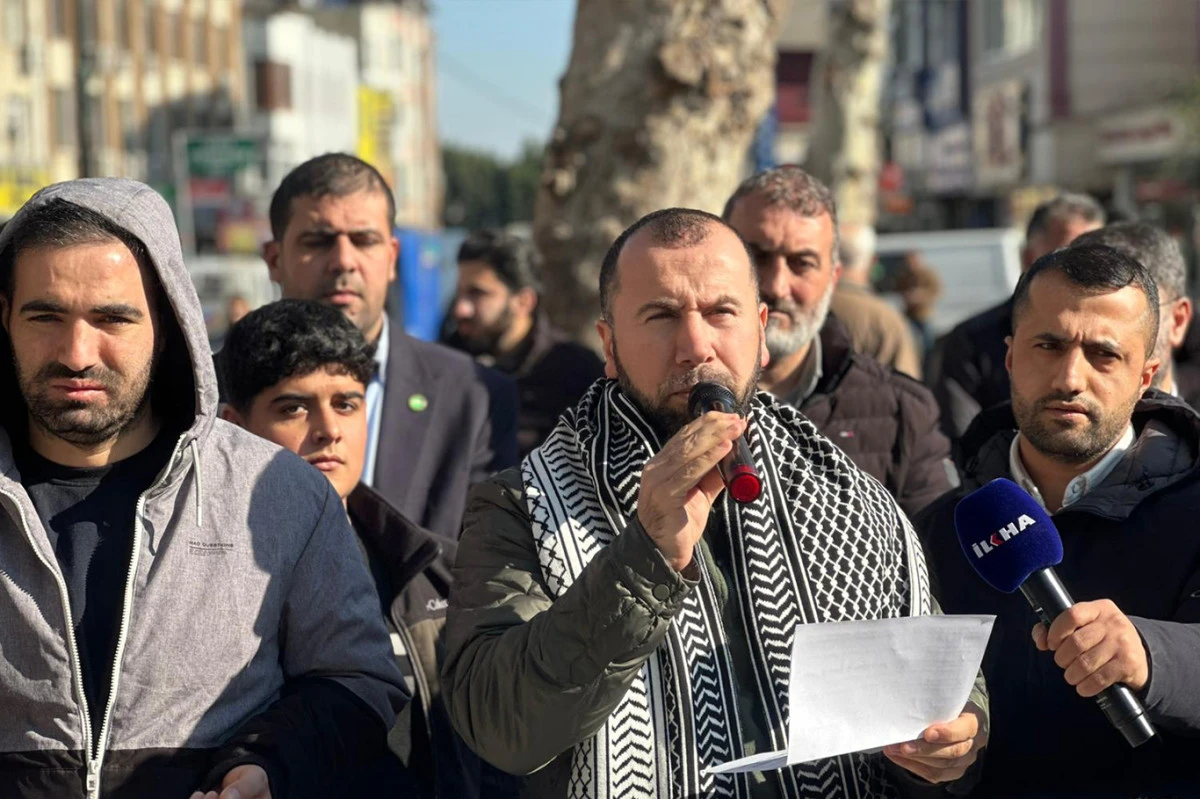 Erkuş: M&uuml;sl&uuml;man halkın ayağa kalkması ve Kud&uuml;s ile Gazze&rsquo;yi yalnız bırakmaması gerekmektedir