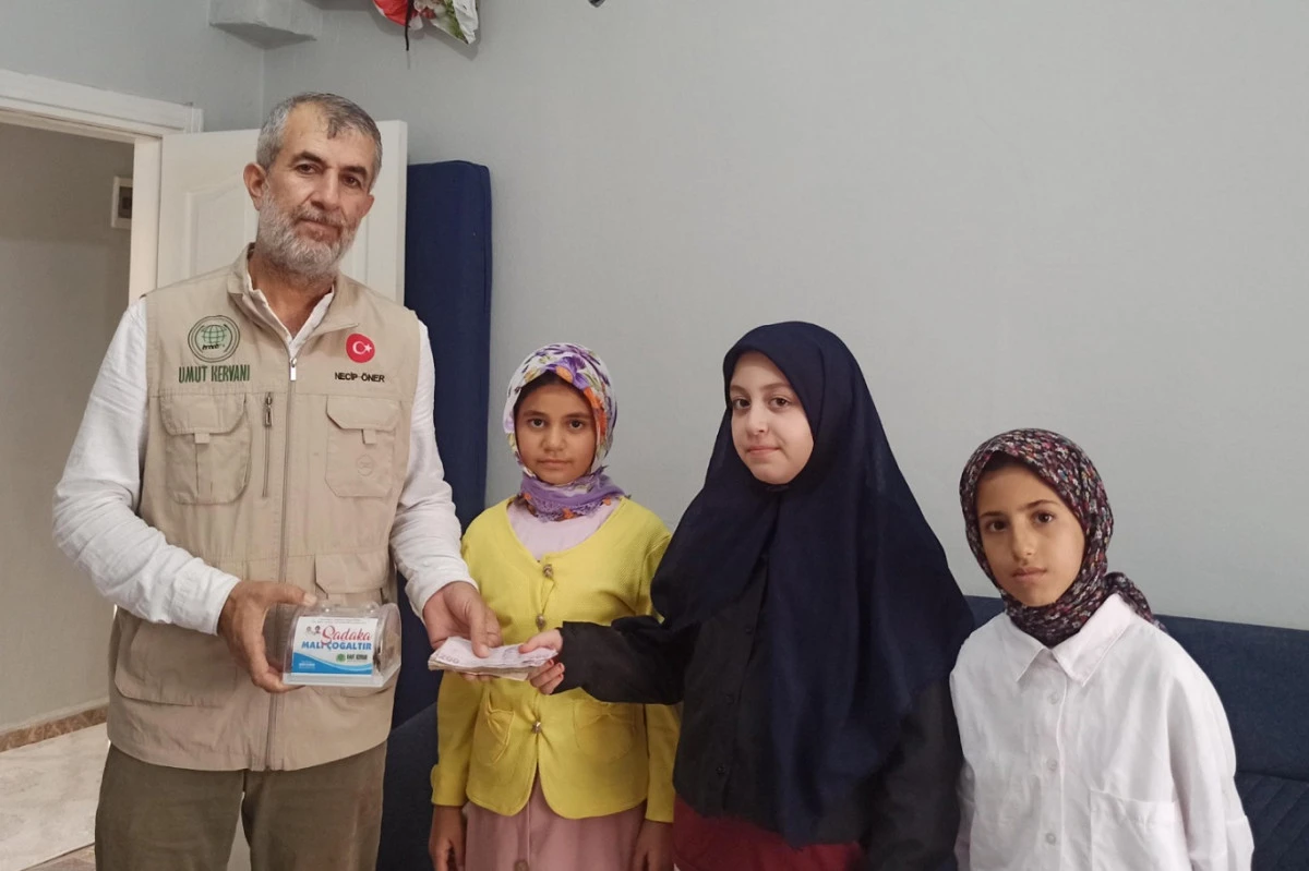 Hatay'da minik yüreklerden Gazze’ye anlamlı yardım